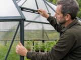Checking Seals, Vents and Bracing in Resin-Framed Greenhouses – Guide to Inspecting seals, vents and frame bracing in resin-framed polycarbonate greenhouses