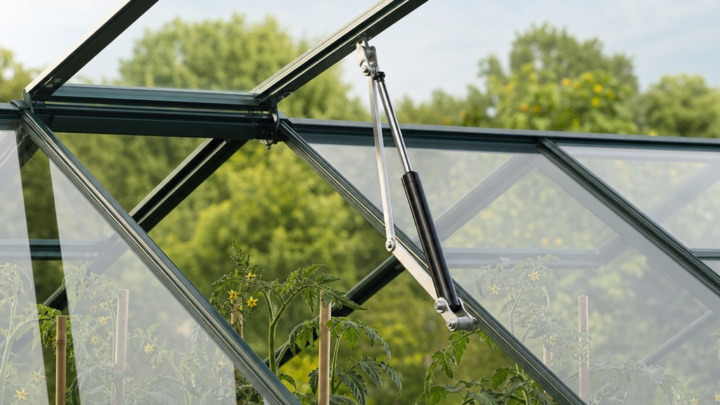 How heat-activated roof vent openers support greenhouse climate control